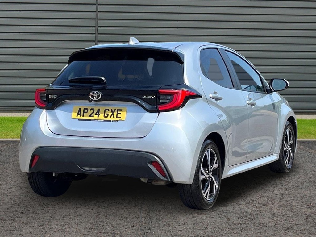 Toyota Yaris 1.5 Vvt-h Design Hatchback Hybrid E Cvt AP24GXE Silver #3