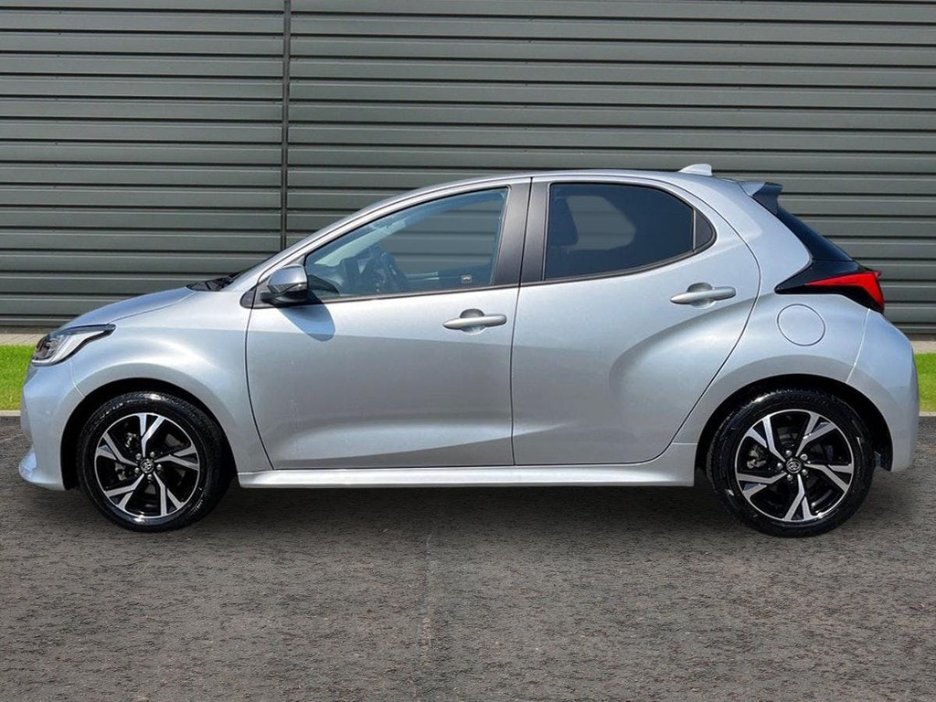 Toyota Yaris 1.5 Vvt-h Design Hatchback Hybrid E Cvt AP24GXE Silver #6