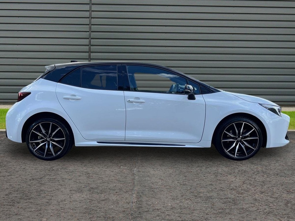 Toyota Corolla 2.0 Vvt-h Gr Sport Hatchback Hybrid Cvt White #2