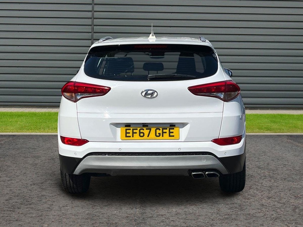 Hyundai Tucson 2.0 2.0 Crdi Se Nav Suv 4Wd White #4
