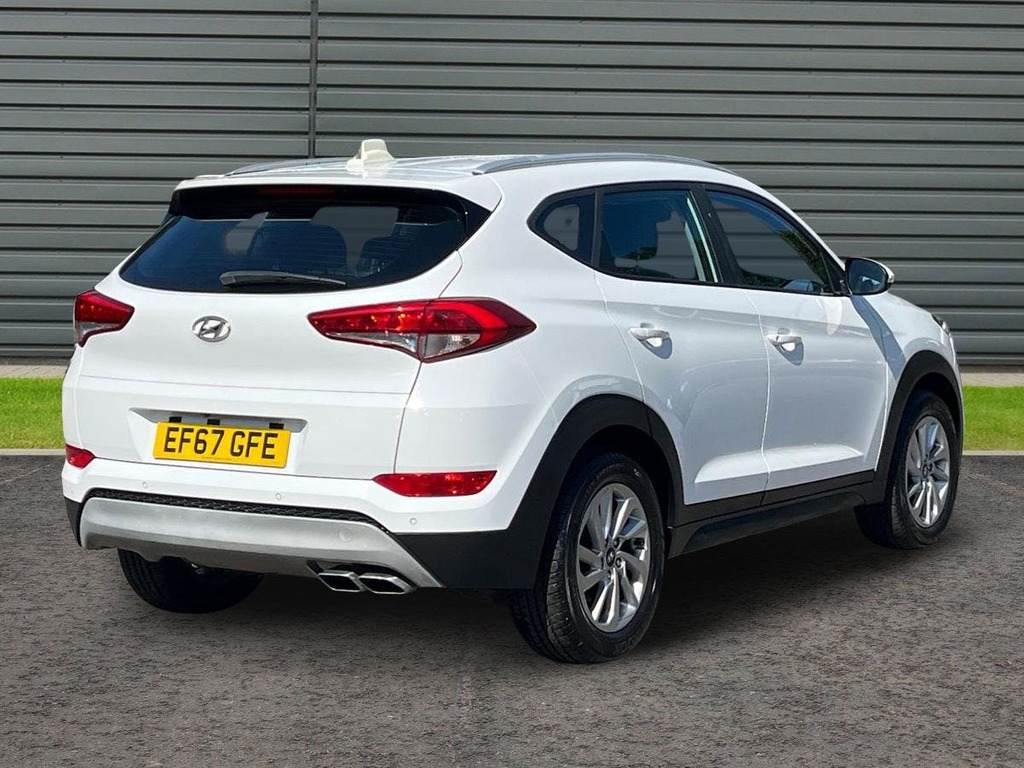 Hyundai Tucson 2.0 2.0 Crdi Se Nav Suv 4Wd White #3
