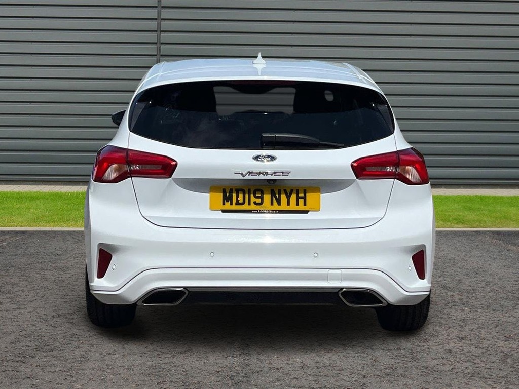 Ford Focus 1.0T Ecoboost Vignale Hatchback MD19NYH White #4