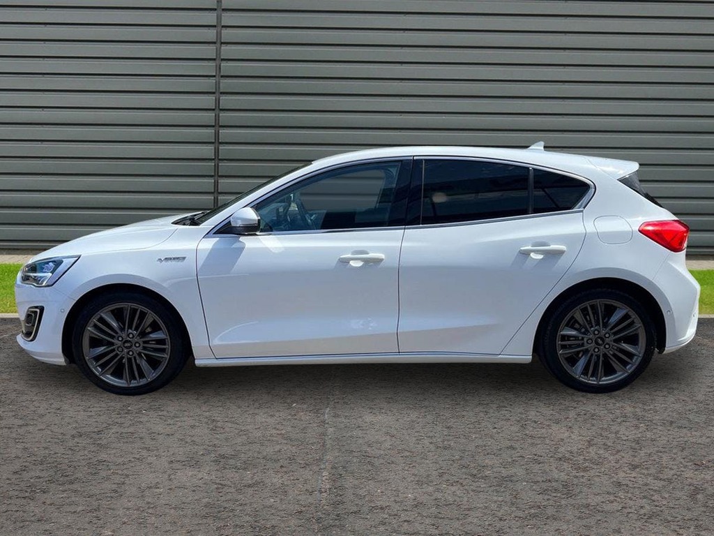Ford Focus 1.0T Ecoboost Vignale Hatchback MD19NYH White #6