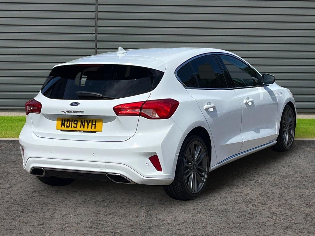 Ford Focus 1.0T Ecoboost Vignale Hatchback MD19NYH White #3