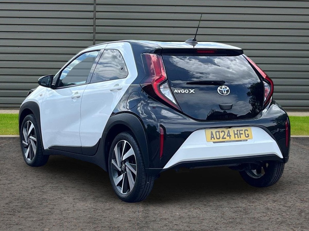 Toyota Aygo X 1.0 Vvt I Edge Hatchback White #5