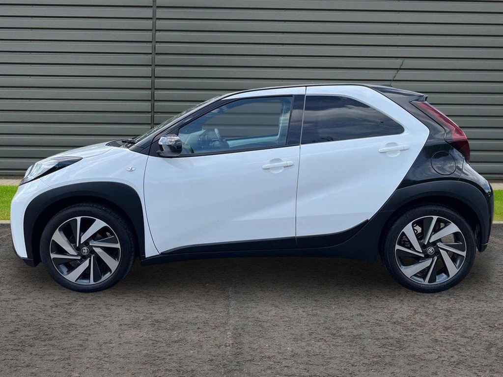 Toyota Aygo X 1.0 Vvt I Edge Hatchback White #6