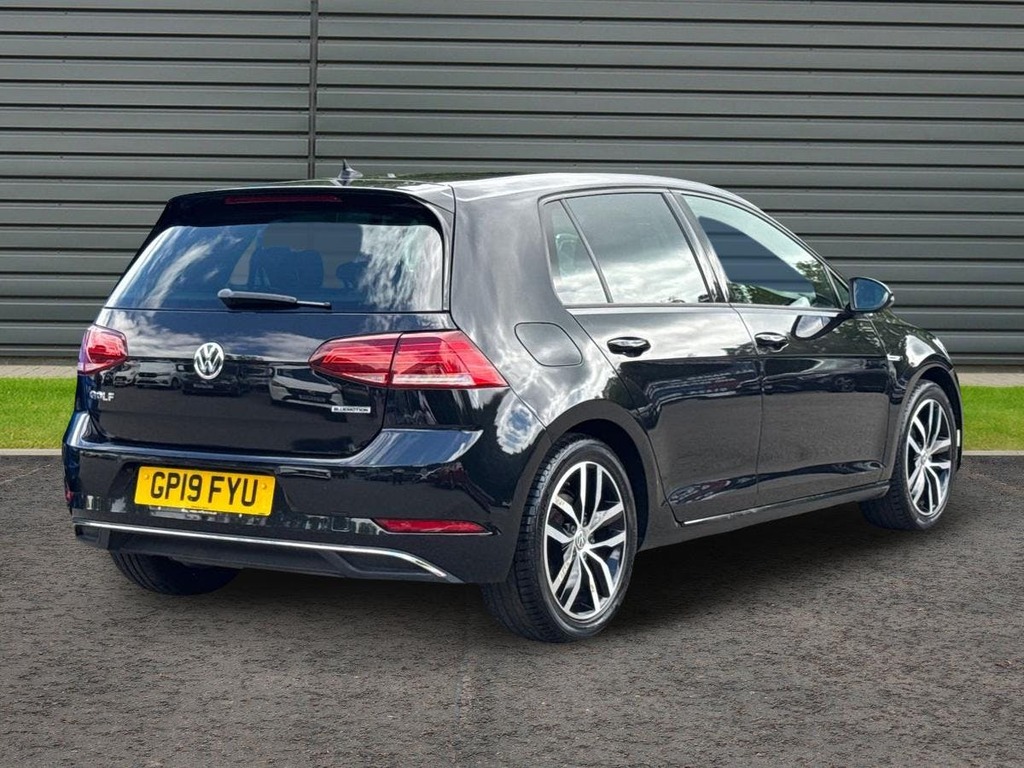 Volkswagen Golf 1.5 1.5 Tsi Evo Match Hatchback Dsg Black #3