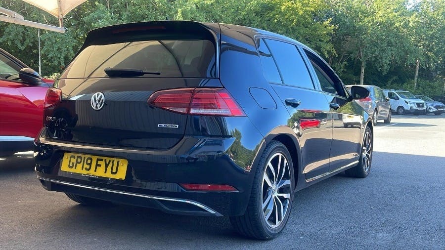 Volkswagen Golf 1.5 1.5 Tsi Evo Match Hatchback Dsg Black #3