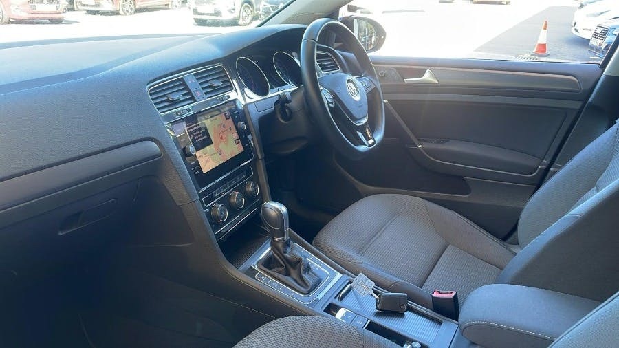 Volkswagen Golf 1.5 1.5 Tsi Evo Match Hatchback Dsg Black #5