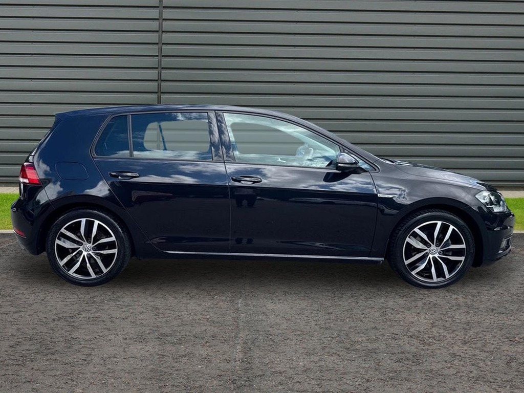 Volkswagen Golf 1.5 1.5 Tsi Evo Match Hatchback Dsg Black #2