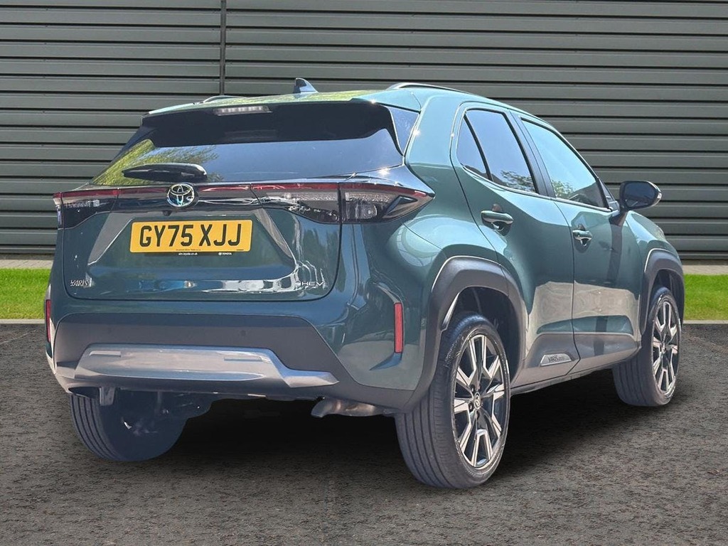 Toyota Yaris Cross 1.5 Vvt-h Excel Suv Hybrid E Cvt Green #3
