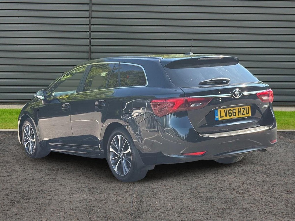 Toyota Avensis 2.0 D Business Edition Plus Touring Sports Grey #5