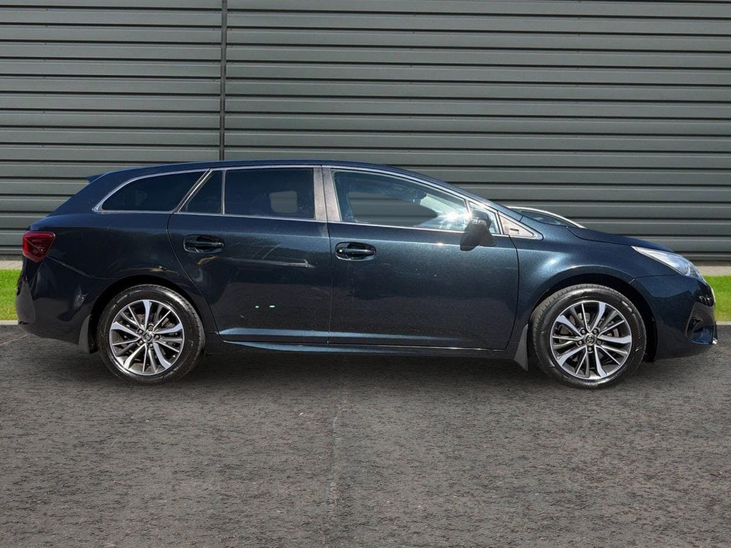 Toyota Avensis 2.0 D Business Edition Plus Touring Sports Grey #2