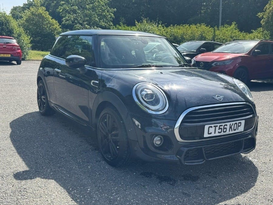 Mini Hatch 1.5 Cooper Sport Hatchback RV69NKZ Black