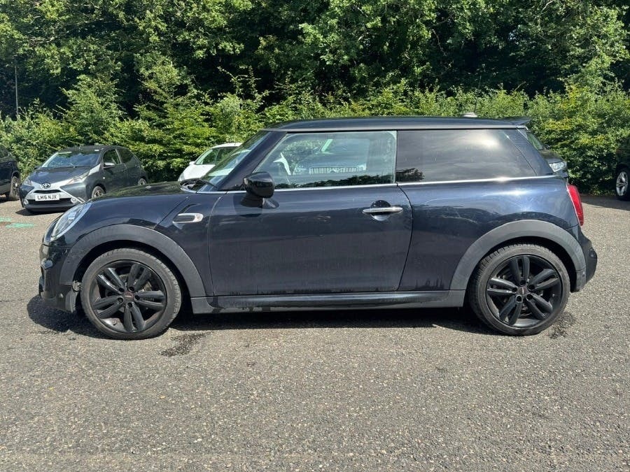 Mini Hatch 1.5 Cooper Sport Hatchback RV69NKZ Black #5