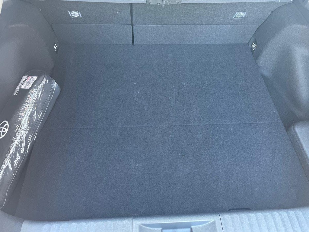 Toyota Prius Vvt-i Business Edition White #22