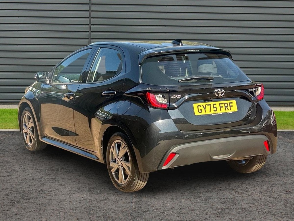 Toyota Yaris 1.5 Vvt-h Icon Hatchback Hybrid E Cvt Black #5