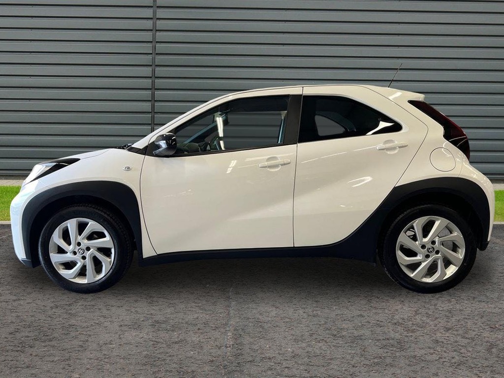 Toyota Aygo X 1.0 Vvt I Pure Hatchback AO24NHP White #6