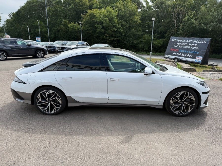 Hyundai Ioniq 6 77.4Kwh Ultimate Saloon Awd White #2