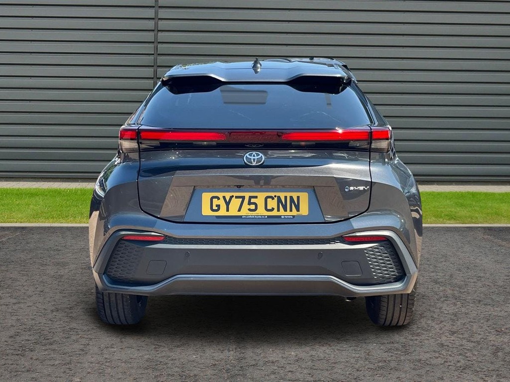 Toyota C-Hr 2.0 Vvt 13.6Kwh Design Suv Plug In Hybr Grey #4