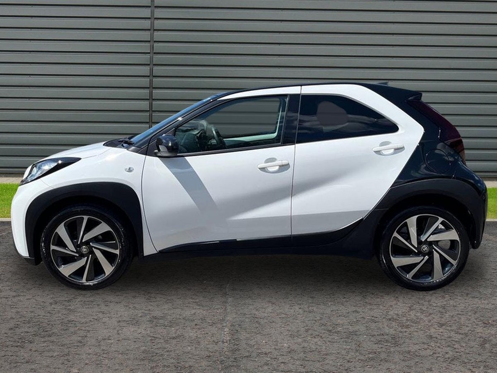 Toyota Aygo X 1.0 Vvt I Edge Hatchback X Shift White #6