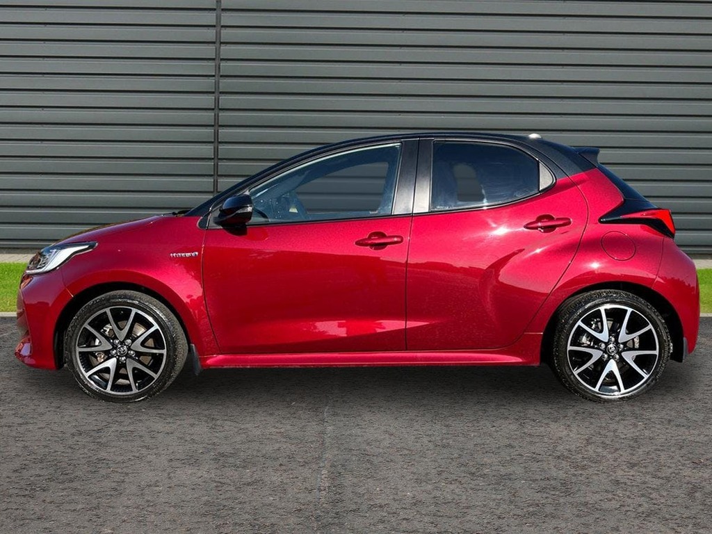 Toyota Yaris 1.5 Vvt-h Dynamic Hatchback Hybrid E Cv Red #6