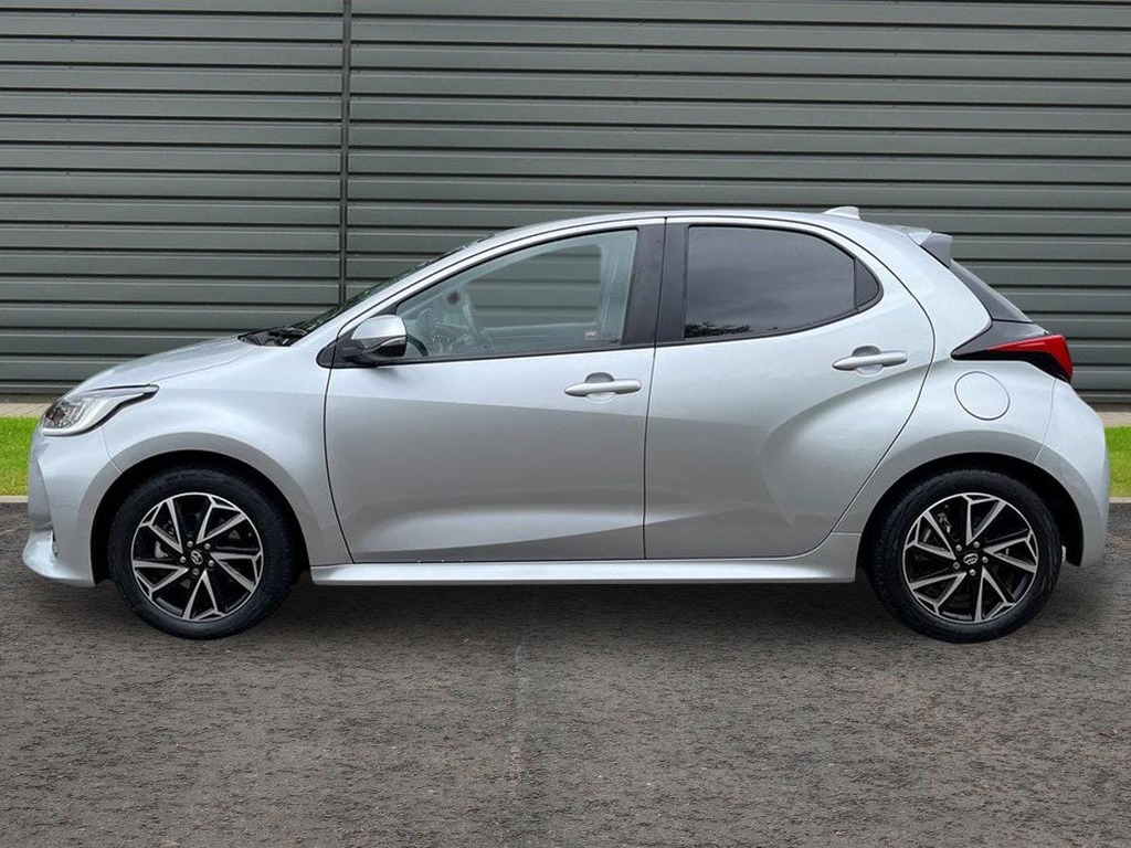 Toyota Yaris 1.5 Vvt-h Design Hatchback Hybrid E Cvt AO73LKJ Silver #6