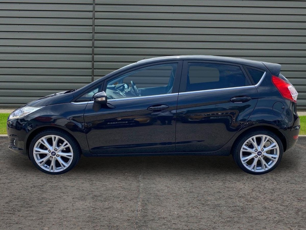 Ford Fiesta 1.5 Tdci Titanium X Hatchback Black #6