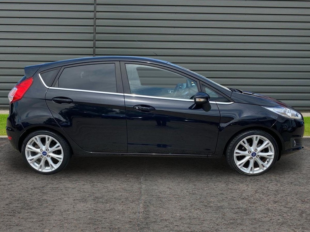 Ford Fiesta 1.5 Tdci Titanium X Hatchback Black #2