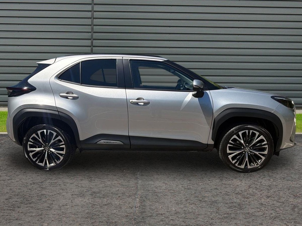 Toyota Yaris Cross 1.5 Vvt-h Excel Suv Hybrid E Cvt Silver #2