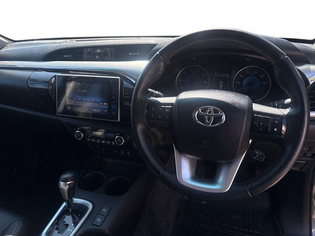 Toyota HILUX Toyota Hilux Dbcb 2.4 D-4d Invincible X Au Pickup Grey #10
