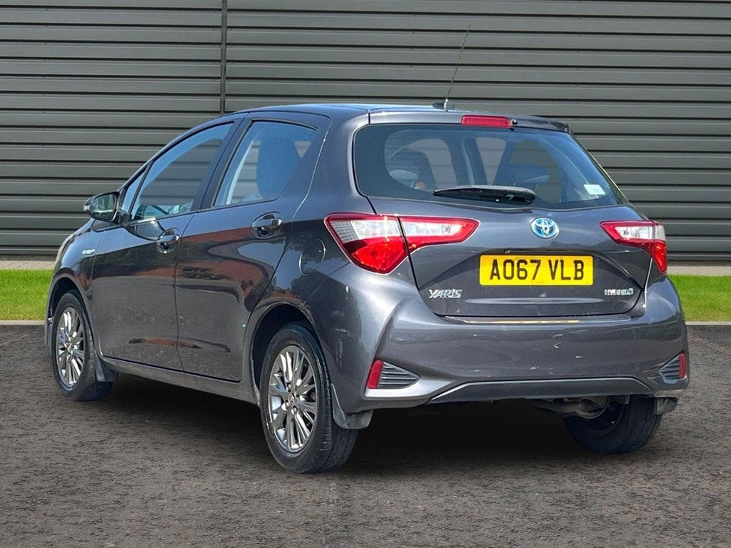 Toyota Yaris 1.5 Vvt-h Icon Tech Hatchback Hybrid E Grey #5