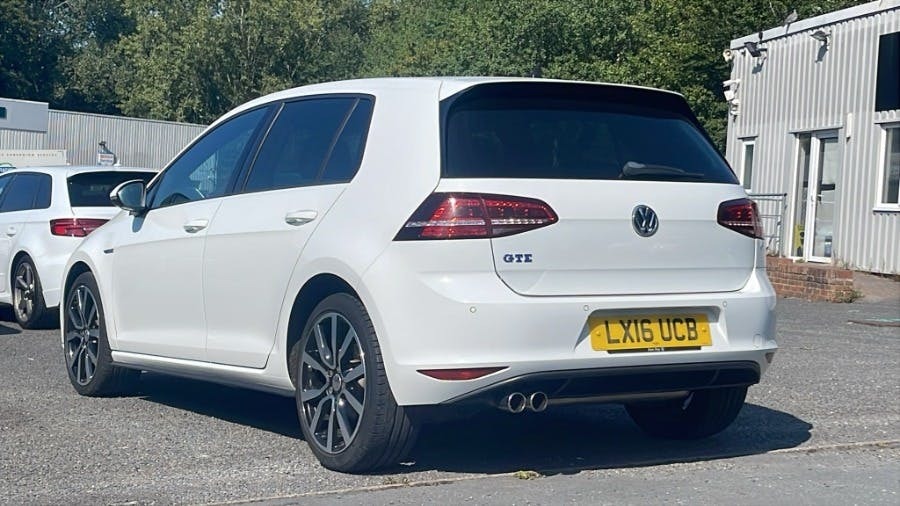 Volkswagen Golf 1.4 Tsi Gte Hatchback Plug In Hybrid Ds White #2