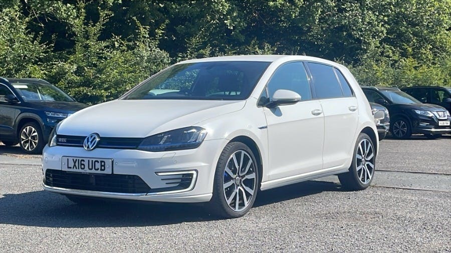 Volkswagen Golf 1.4 Tsi Gte Hatchback Plug In Hybrid Ds White