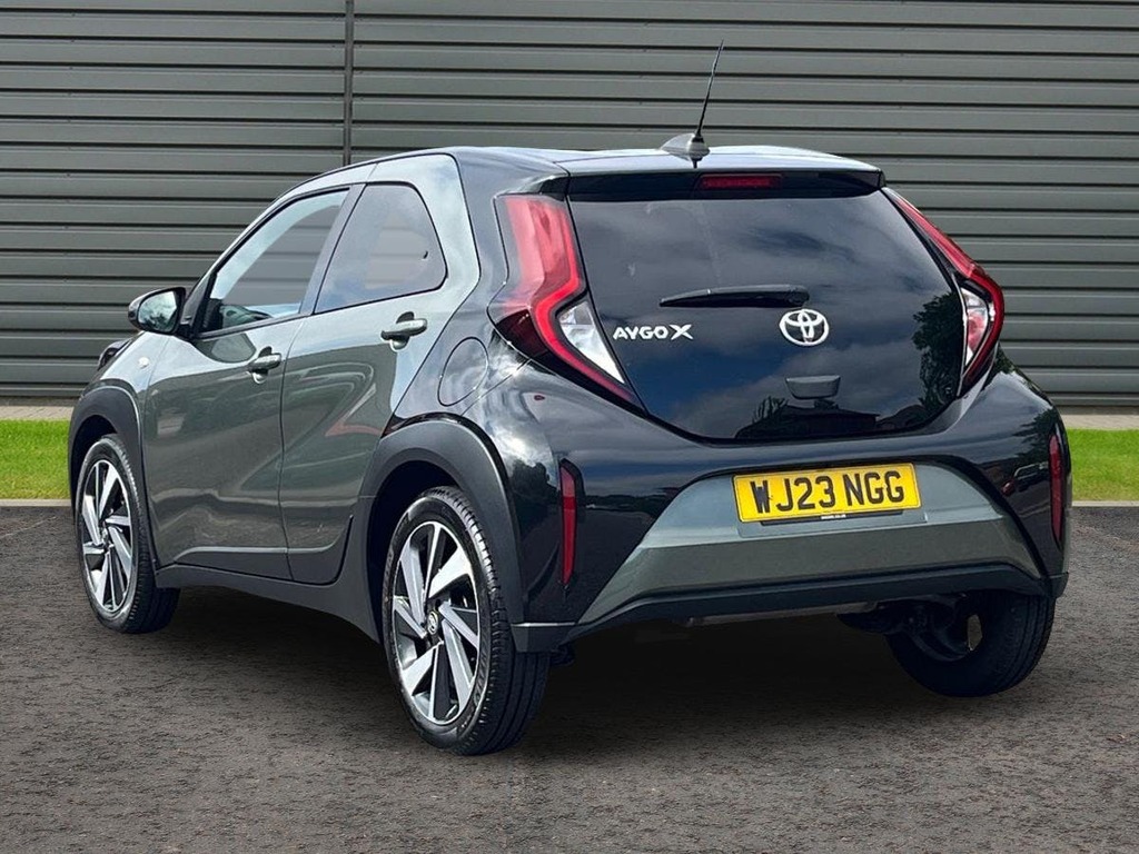Toyota Aygo X 1.0 Vvt I Edge Hatchback X Shift Green #5