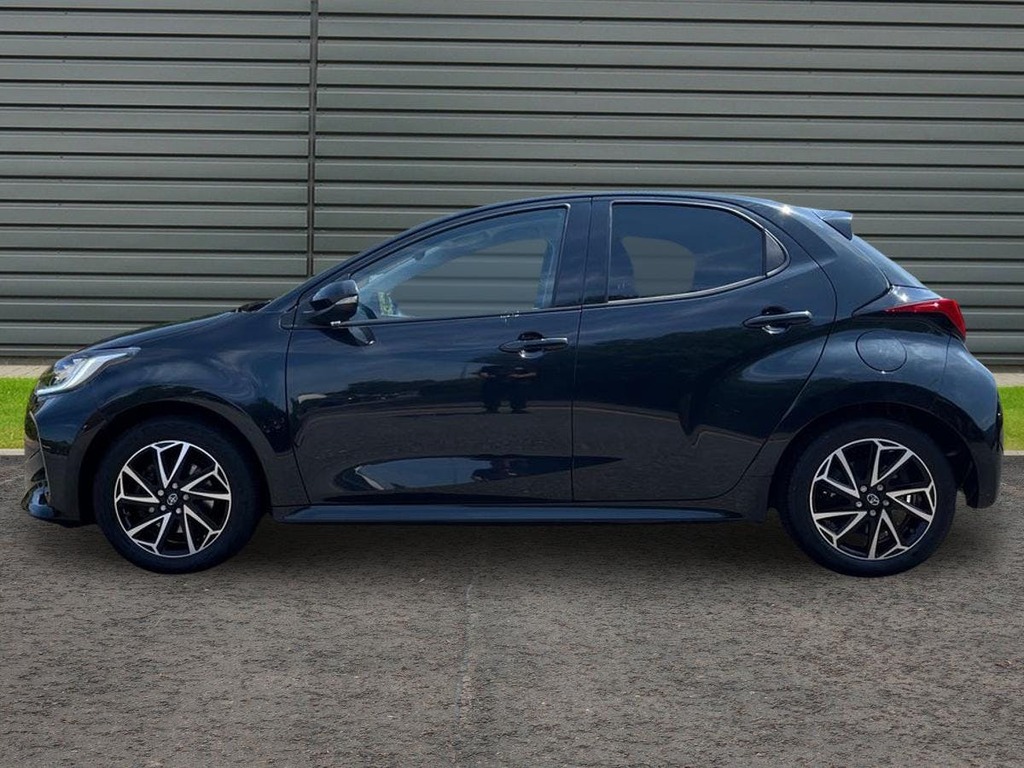 Toyota Yaris 1.5 Vvt-h Design Hatchback Hybrid E Cvt Black #6