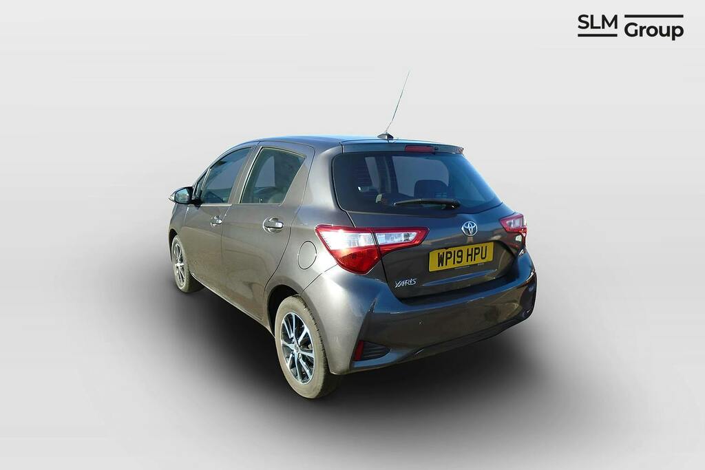 Toyota Yaris 1.5 Vvt I Icon Tech Hatchback Grey #3