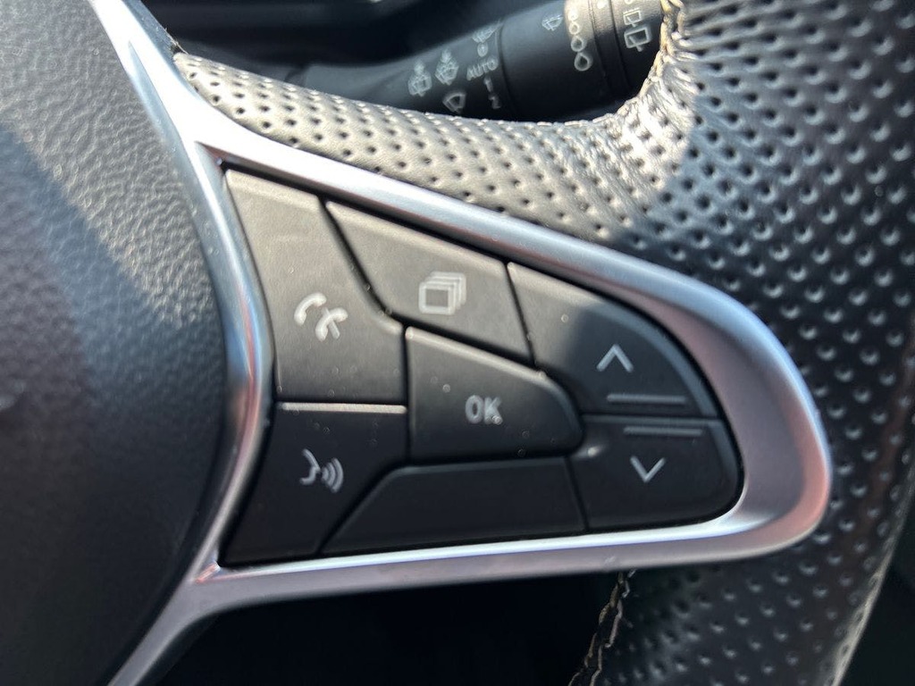 Renault Captur 1.6 E-tech Full Hybrid 145 Rive Gauche White #28