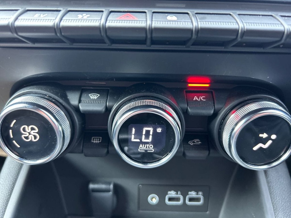 Renault Captur 1.6 E-tech Full Hybrid 145 Rive Gauche White #14