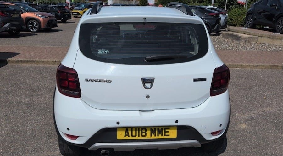 Dacia Sandero Stepway 0.9 Tce Laureate Hatchback White #2