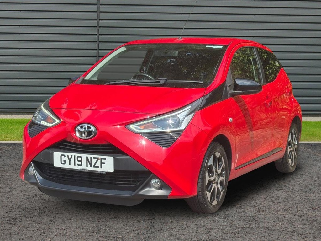 Toyota Aygo Hatchback White #7