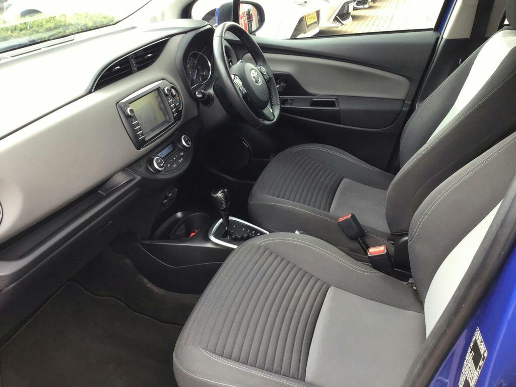 Toyota Yaris Icon Tech Grey #12