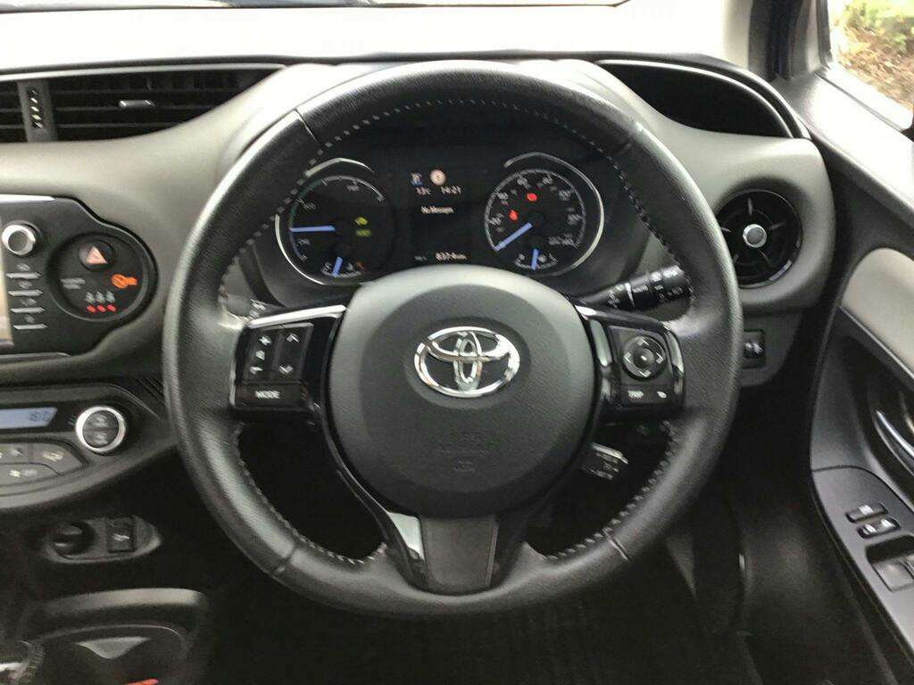 Toyota Yaris Icon Tech Grey #8