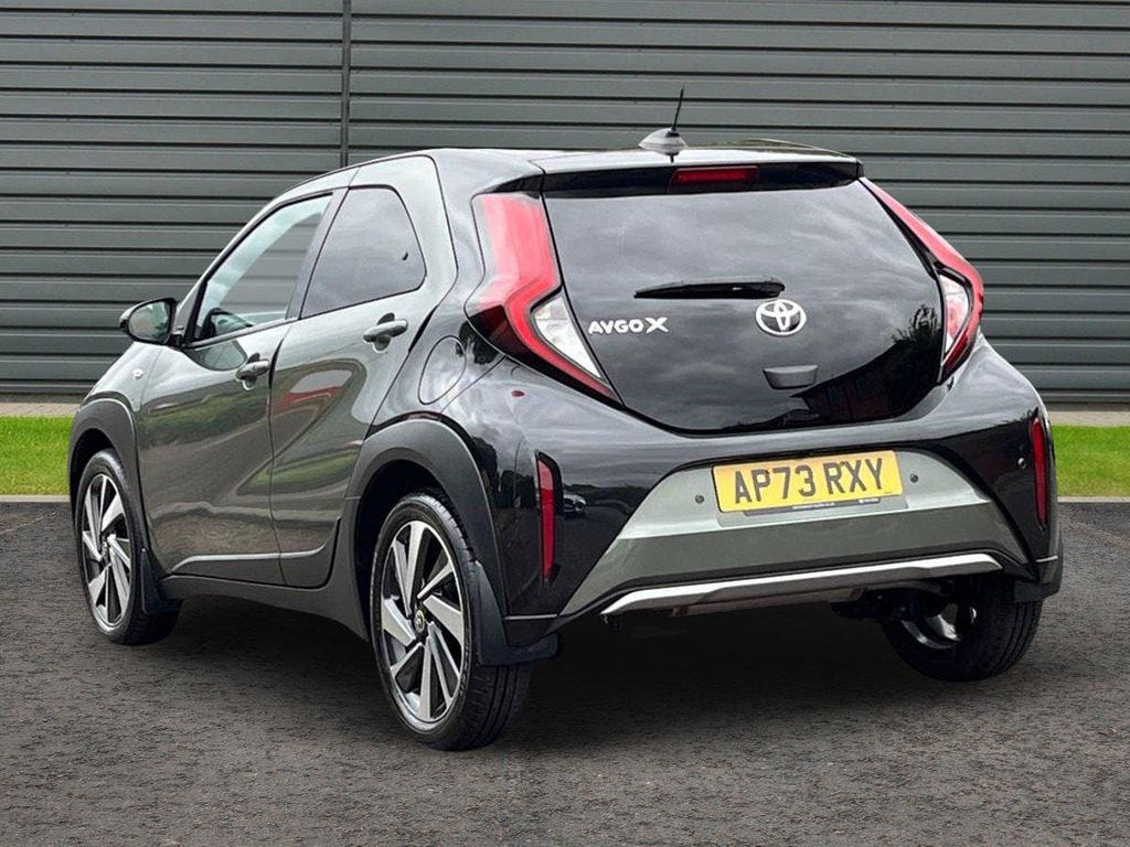 Toyota Aygo X 1.0 Vvt I Exclusive Hatchback X Shift Green #5