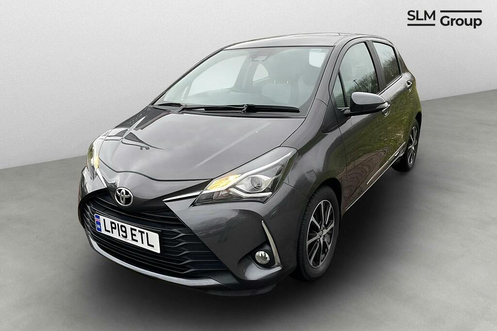 Toyota Yaris 1.5 Vvt I Icon Tech Hatchback Cvt Black #3