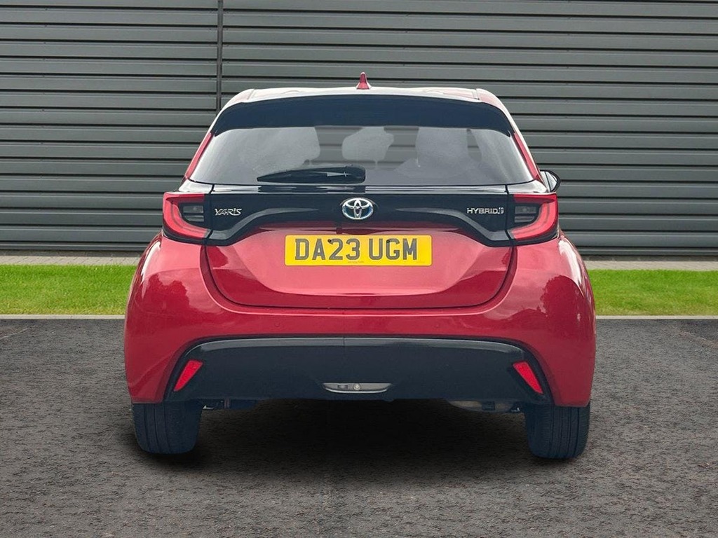 Toyota Yaris 1.5 Vvt-h Excel Hatchback Hybrid E Cvt Red #4