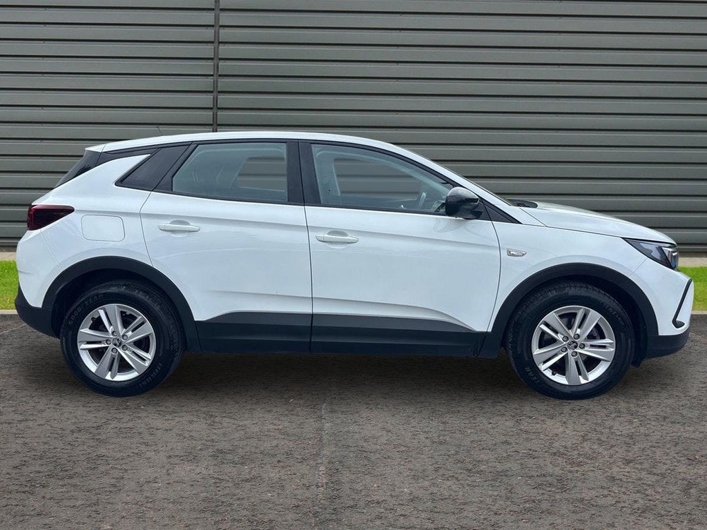 Vauxhall Grandland 1.2 Turbo Design Suv WK72UFH White #2