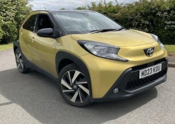 Toyota Aygo X 1.0 1.0 Vvt I Edge Hatchback X Shift Gold