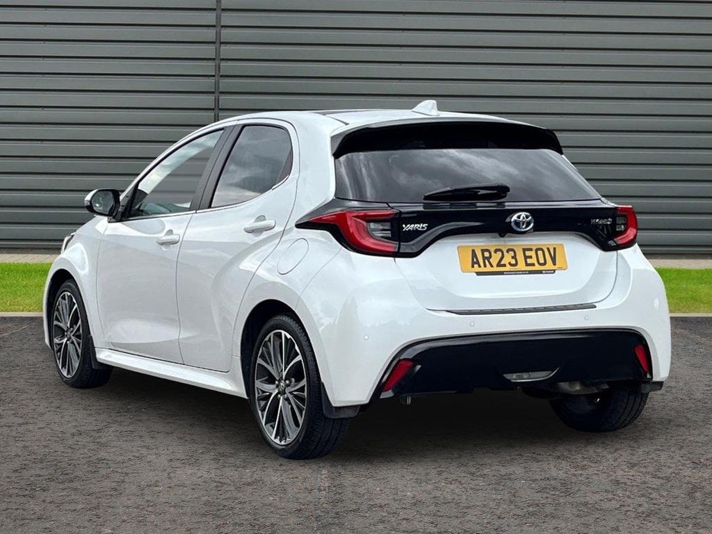 Toyota Yaris 1.5 Vvt-h Excel Hatchback Hybrid E Cvt White #5