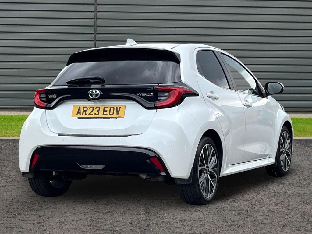 Toyota Yaris 1.5 Vvt-h Excel Hatchback Hybrid E Cvt White #3